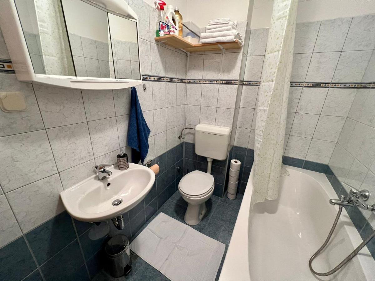 Apartment Troisa Kastela Bagian luar foto