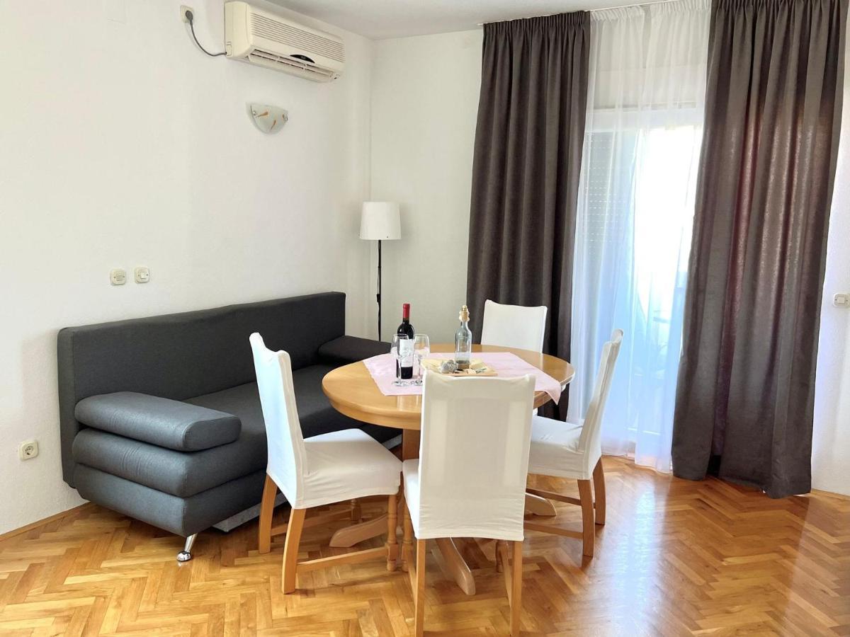 Apartment Troisa Kastela Bagian luar foto